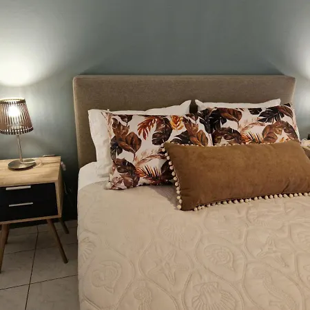 K For Karavomilos 公寓 *